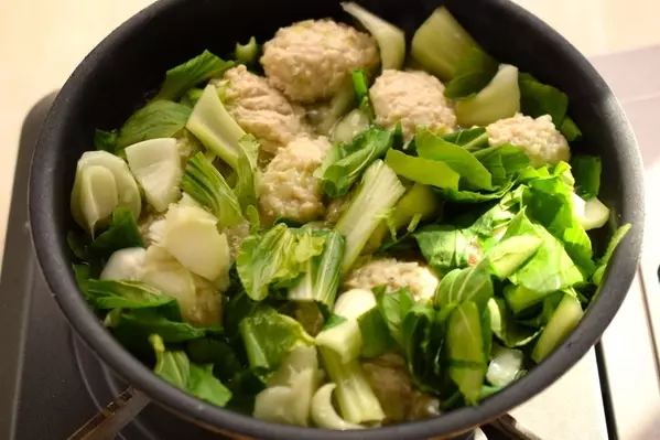 れんこん団子と青梗菜の豆乳シチューの作り方6