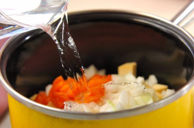 白玉と野菜のみそ汁の作り方の手順3