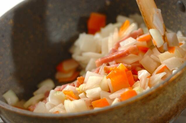 大根とベーコンのスープの作り方の手順2
