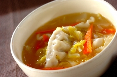白菜と餃子のあったかスープ レシピ 作り方 E レシピ 料理のプロが作る簡単レシピ