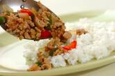 タイ風ひき肉炒めプレートの作り方5