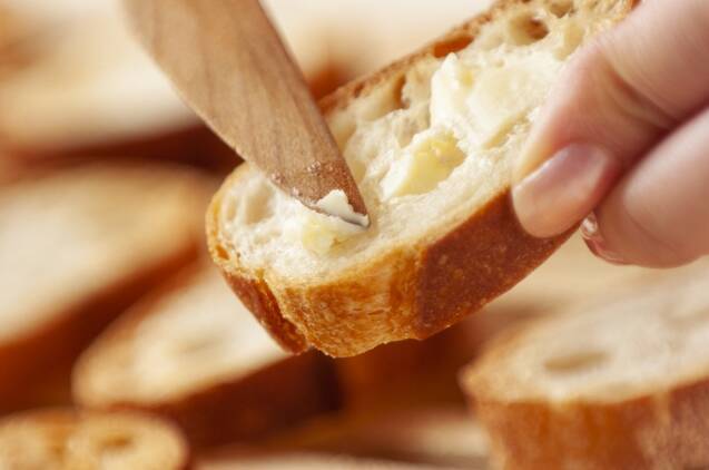 赤ワインに合うミニトマトのブルスケッタの作り方の手順4