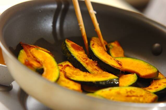 焼きカボチャのネギソースがけの作り方の手順1