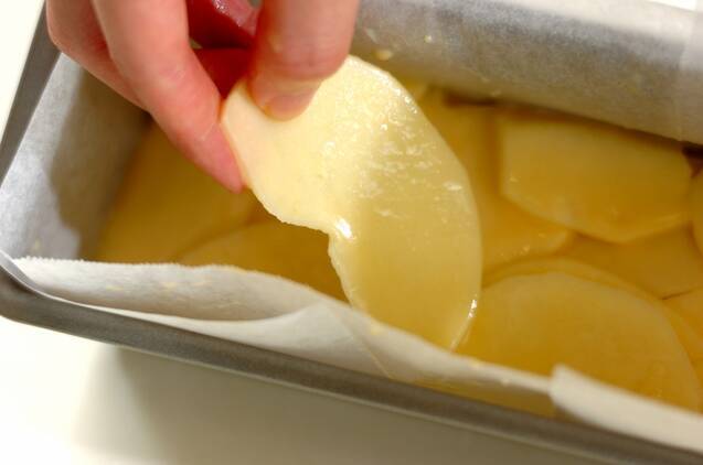 リンゴとベリーのガトーインビジブルの作り方の手順5