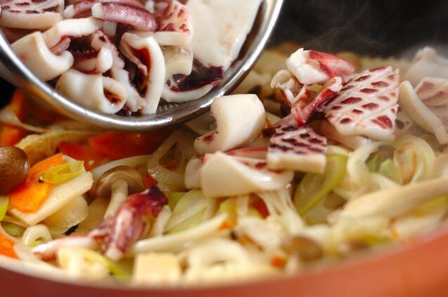 イカとネギのオイスター炒めの作り方の手順4