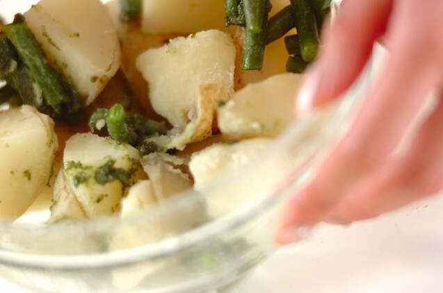 インゲンとジャガイモのジェノバ風サラダの作り方の手順3