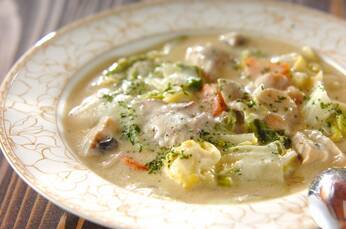 白菜と鶏もも肉のクリーム煮