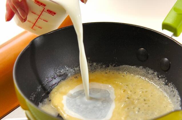 白菜と鶏もも肉のクリーム煮の作り方の手順3