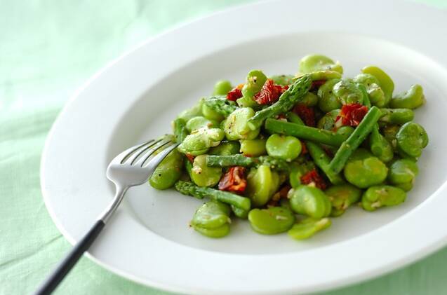 ソラ豆とドライトマトのペペロンチーノ