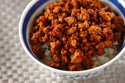 甜麺醤肉みそ丼