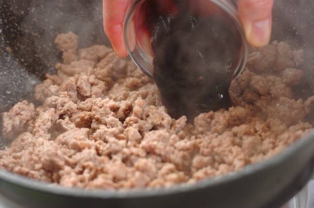甜麺醤肉みそ丼の作り方の手順2