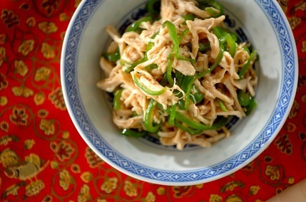 無限に食べられるヘルシー副菜！鶏ささ身とピーマンの中華和え