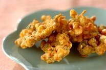 コーンのカレー風味かき揚げ