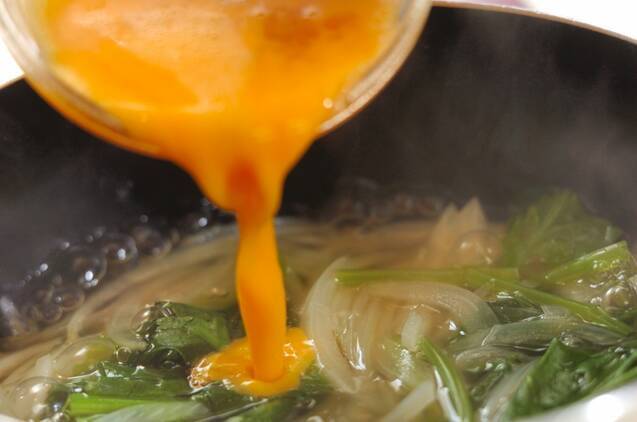 ホウレン草とふんわり卵のスープの作り方の手順3
