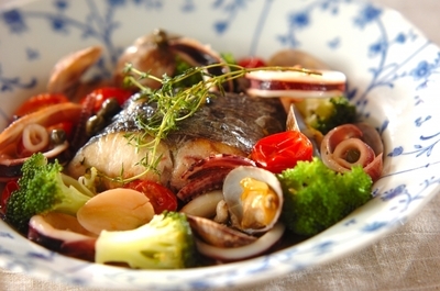 魚介の白ワイン蒸し レシピ 作り方 E レシピ 料理のプロが作る簡単レシピ
