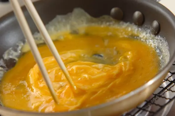 簡単！自家製デミグラスソースのオムライスの作り方3