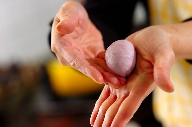 紫芋とカボチャの2色のちぎりパンの作り方の手順6