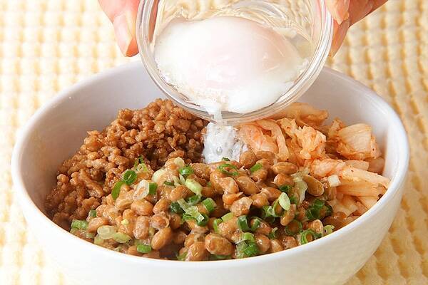豚肉入り納豆キムチ丼の作り方の手順5
