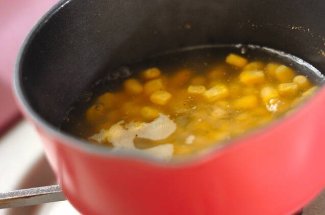 野菜炒め・コーンスープの作り方の手順4