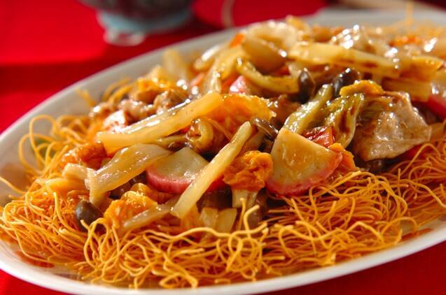 白菜たっぷり！基本の長崎皿うどん