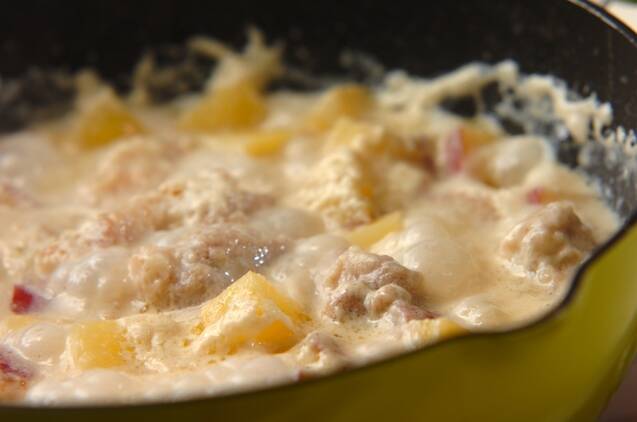 サツマイモと鶏肉のクリーム煮の作り方の手順4