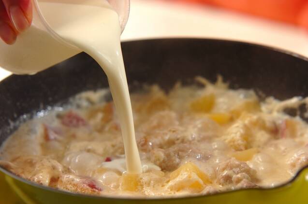 サツマイモと鶏肉のクリーム煮の作り方の手順5