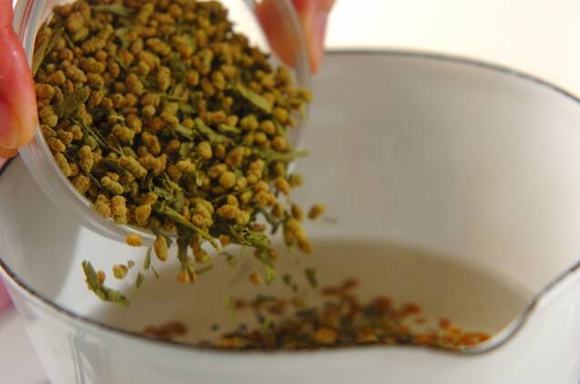 玄米茶のムースの作り方の手順2