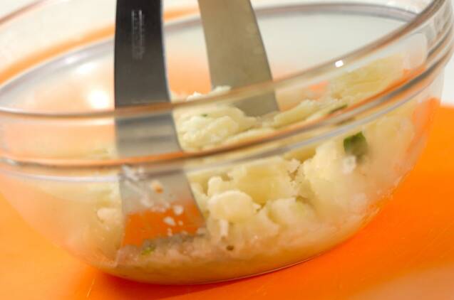 菜の花ポテトサラダのスタッフドバゲットの作り方の手順6