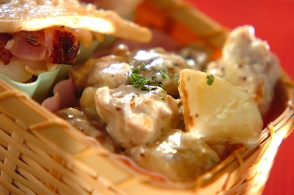 チキンとジャガイモのクリーム煮