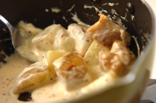 チキンとジャガイモのクリーム煮の作り方の手順4