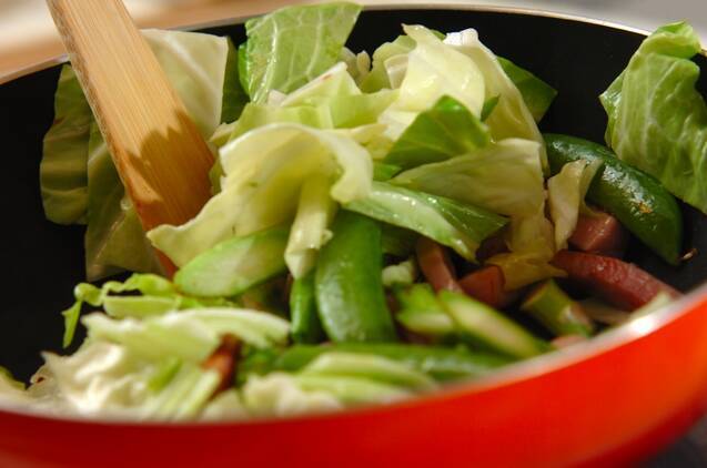 ベーコンと春野菜のスープスパゲティーの作り方の手順4