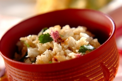 桜の塩漬け入り鯛飯 レシピ 作り方 E レシピ 料理のプロが作る簡単レシピ