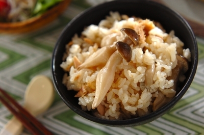 ツナとシメジの炊き込みご飯 レシピ 作り方 E レシピ 料理のプロが作る簡単レシピ