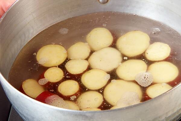 サツマイモの田舎煮の作り方の手順2