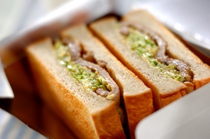 春キャベツ入り豚のショウガ焼きサンド