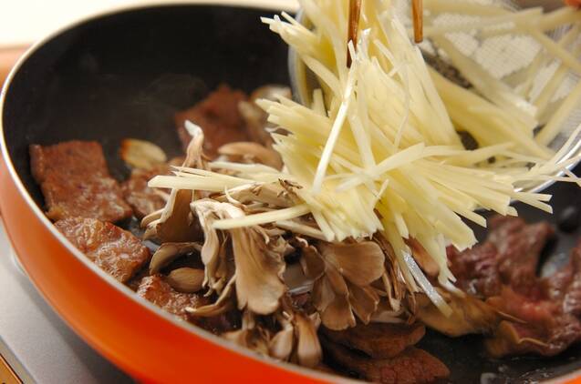 牛肉と野菜の炒め物の作り方の手順7