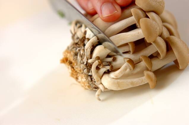 シメジとハムのスープの作り方の手順1