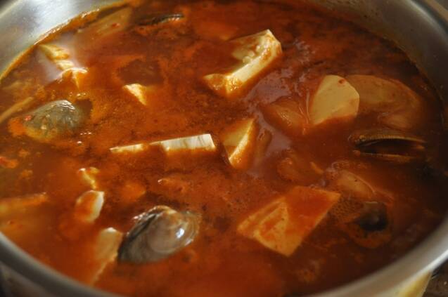 ジャガイモすりおろしで本格的！簡単海鮮スンドゥブチゲの作り方の手順6