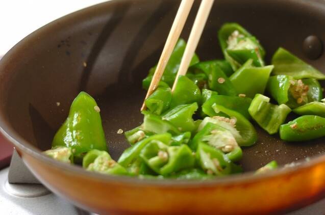 甘長唐辛子のおかか炒めの作り方の手順2