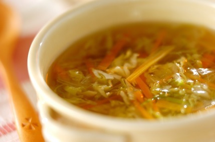 春キャベツのジンジャースープ