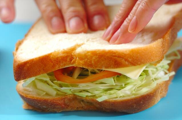 フライパンで作る！ホットサンド カリッと香ばしいの作り方の手順2