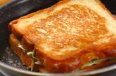 フライパンで作る！ホットサンド カリッと香ばしいの作り方3