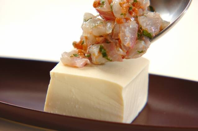 梅と大葉と白身魚の冷や奴の作り方の手順4