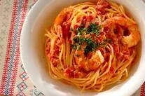 エビのトマトクリームパスタ
