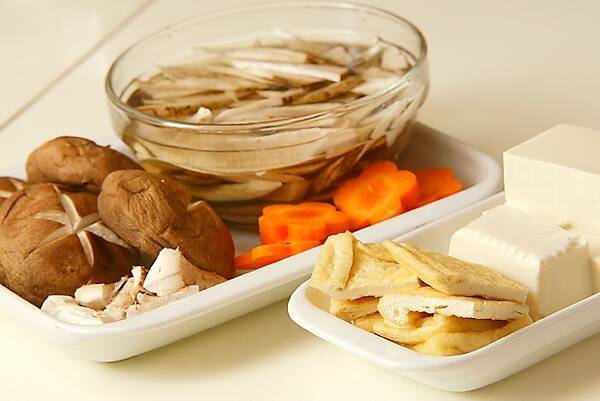 みそかチャンコ鍋の作り方の手順4