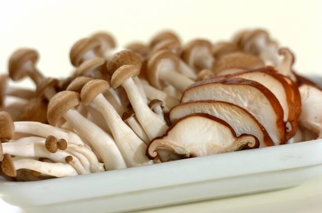 キノコのニンニクしょうゆの作り方の手順1