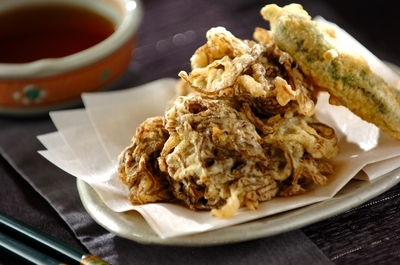 沖縄風もずくの天ぷら 副菜 のレシピ 作り方 E レシピ 料理のプロが作る簡単レシピ