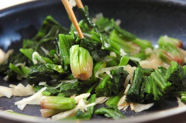 サーモンとホウレン草のクリーム・ソースの作り方の手順3