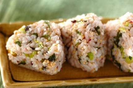 野沢菜の雑穀おにぎり