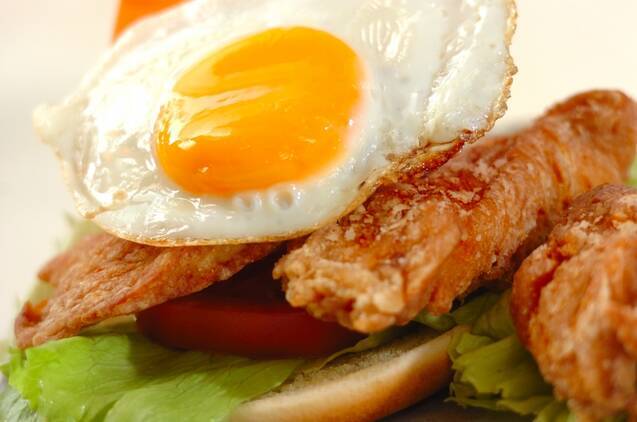 お月見チキンバーガーの作り方の手順7